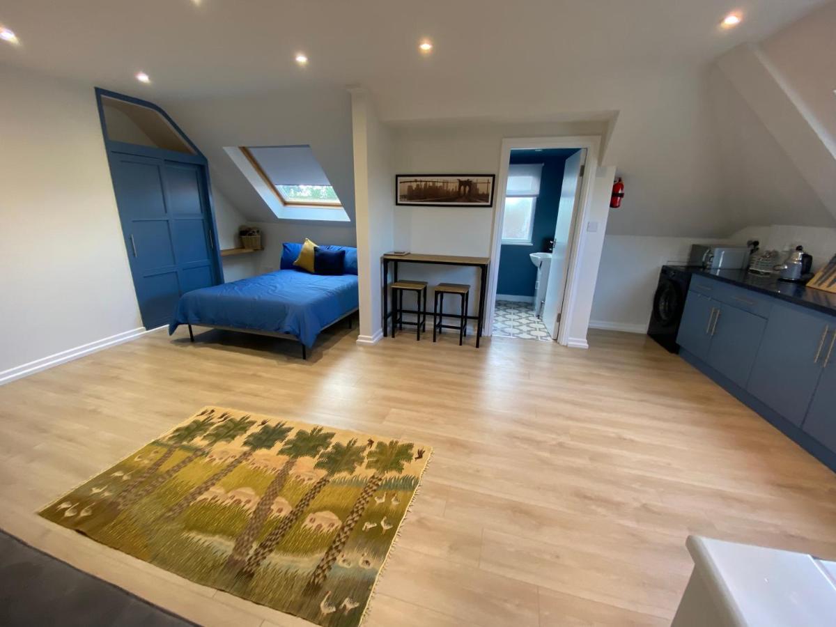 Lovely Spacious Loft Close To Train Station Worthing Zewnętrze zdjęcie