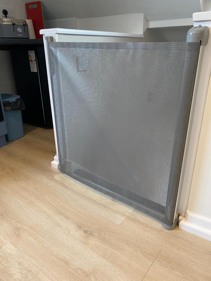 Lovely Spacious Loft Close To Train Station Worthing Zewnętrze zdjęcie