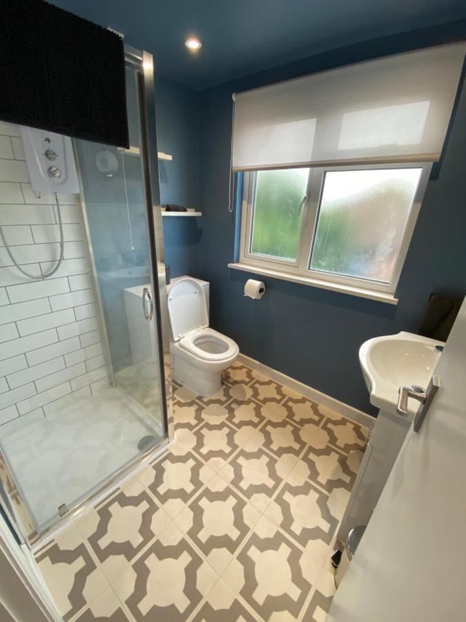Lovely Spacious Loft Close To Train Station Worthing Zewnętrze zdjęcie