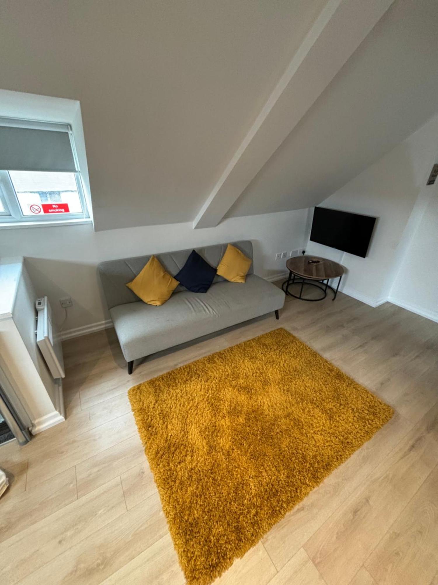 Lovely Spacious Loft Close To Train Station Worthing Zewnętrze zdjęcie